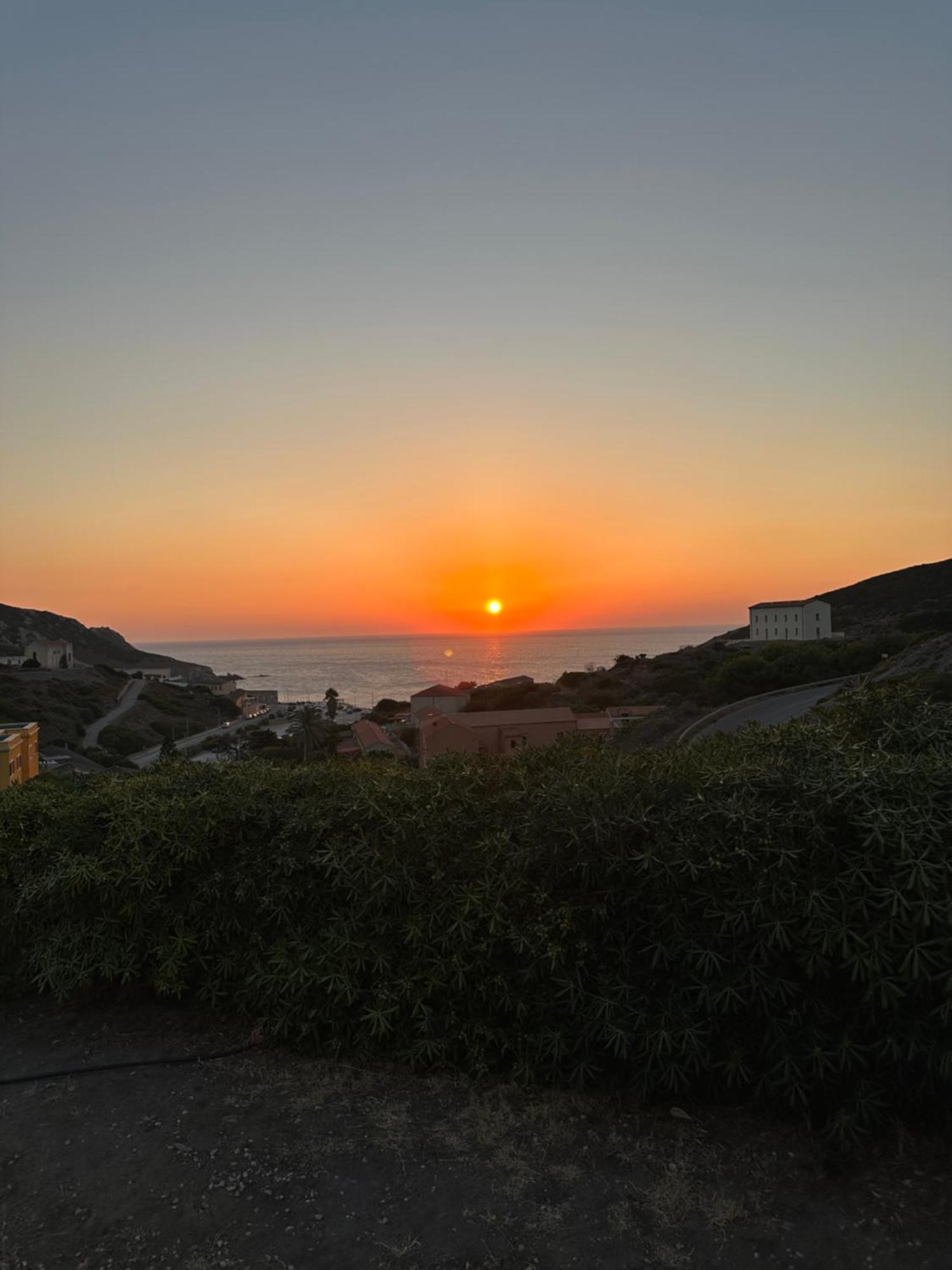 B&B Calata Di Soli Miniera dellʼArgentiera Екстериор снимка